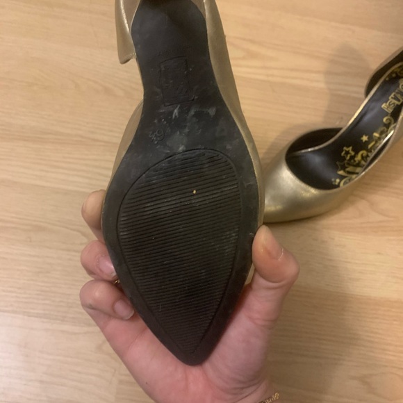 Heels - Picture 3 of 4